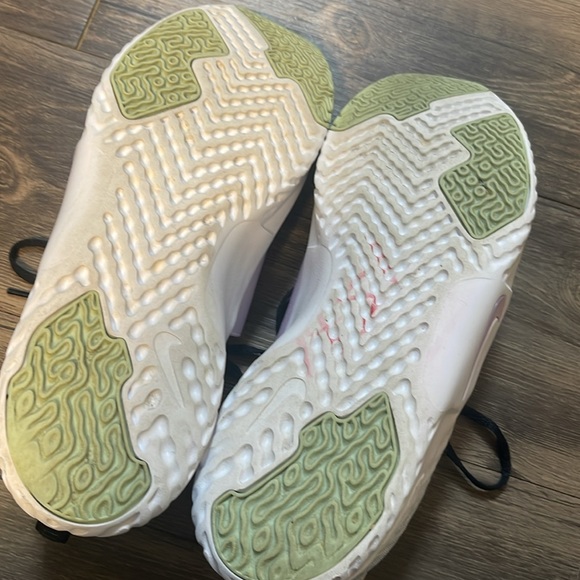 Nike Renew In Season Running Shoes - Picture 9 of 11